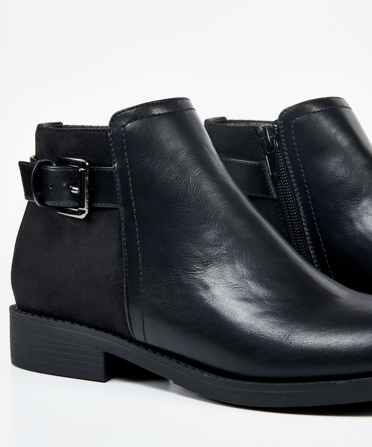 Botines hebilla combinada image number null